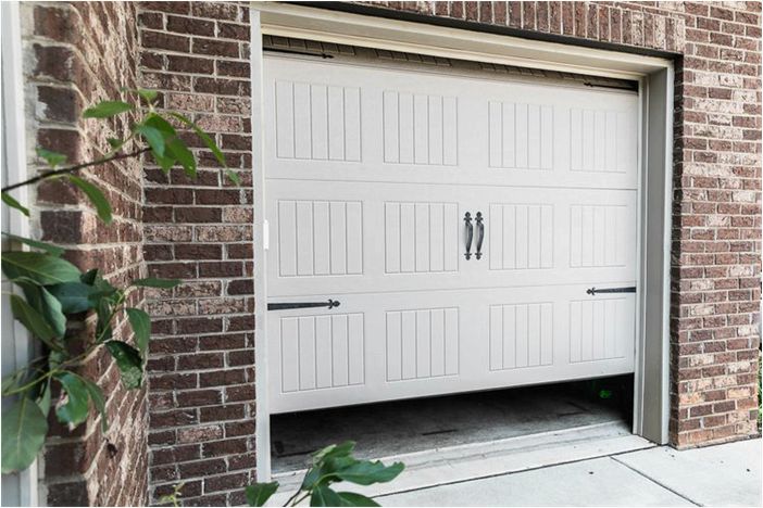 8 распространенных проблем с открывателем двери гаража