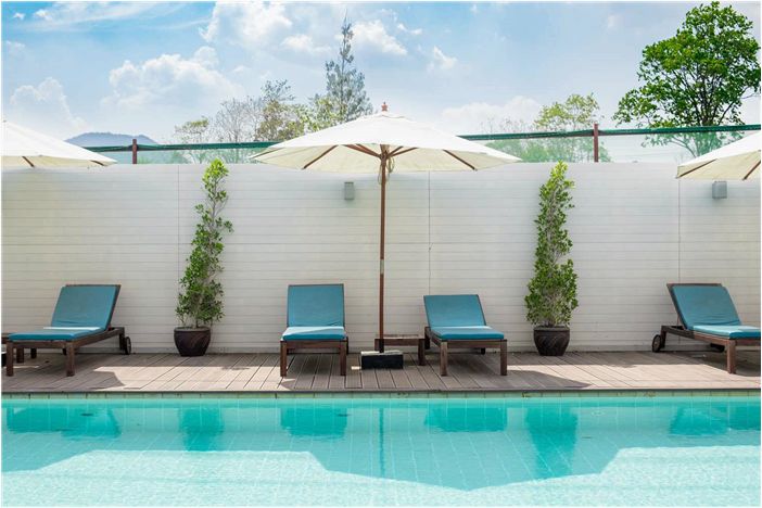 26 идей ограждений и барьеров для бассейнов на заднем дворе